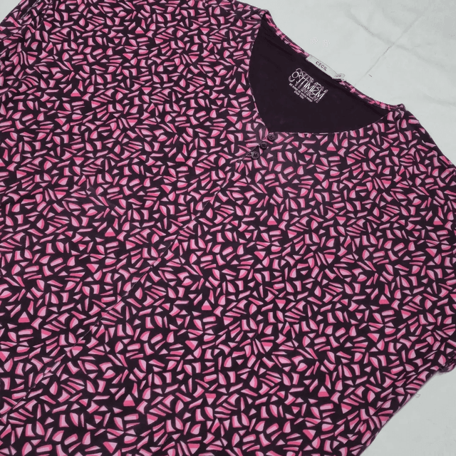 CIL Women's Minimal Print T-Shirt